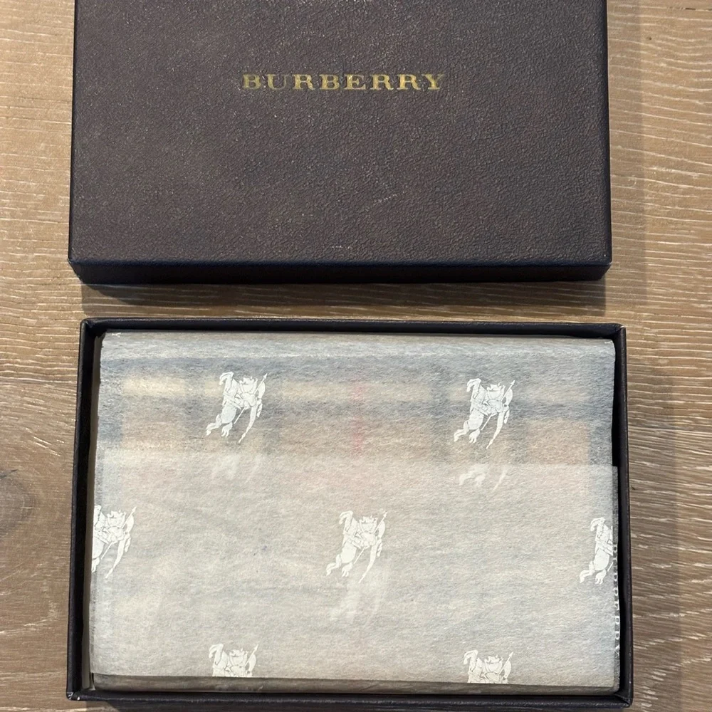 New Burberry Novacheck Black Wallet/Planner - Picture 5 of 11